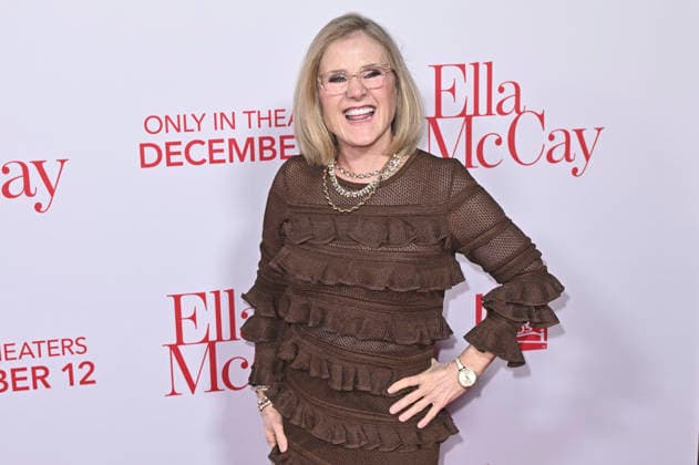 Nancy Cartwright at the world premiere of the movie Ella McCay at the El Capitan Theatre Los Angeles, 09 12 2025 Foto:xD.xStarbuckx xFuturexImagex ella_5284