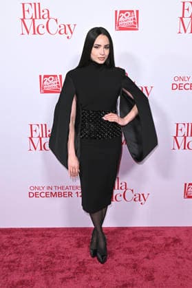 Sofia Carson at the world premiere of the movie Ella McCay at the El Capitan Theatre Los Angeles, 09 12 2025 Foto:xD.xStarbuckx xFuturexImagex ella_5290