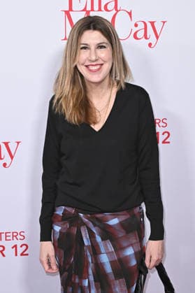 Amy Brooks at the world premiere of the movie Ella McCay at the El Capitan Theatre Los Angeles, 09 12 2025 Foto:xD.xStarbuckx xFuturexImagex ella_5304
