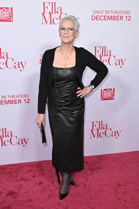Jamie Lee Curtis at the world premiere of the movie Ella McCay at the El Capitan Theatre Los Angeles, 09 12 2025 Foto:xD.xStarbuckx xFuturexImagex ella_5332