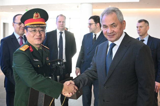 VIETNAM, HANOI - DECEMBER 10, 2025: Russian Security Council Secretary Sergei Shoigu (R) greets the Museum s Director Col Le Vu Huy at the Vietnam Military History Museum Hanoi Vietnam  - ZUMAt113 20251210_zaa_t113_051 Copyright: xKirillxZykovx
