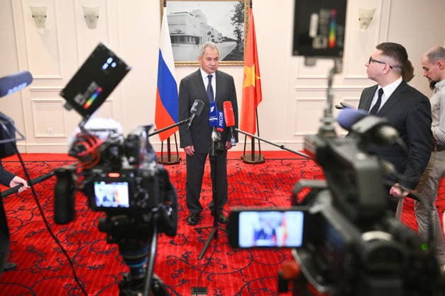VIETNAM, HANOI - DECEMBER 10, 2025: Russian Security Council Secretary Sergei Shoigu gives comments to the media on his visit to Hanoi Hanoi Vietnam  - ZUMAt113 20251210_zaa_t113_074 Copyright: xKirillxZykovx