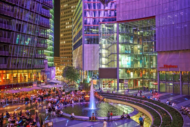Center am Potsdamer Platz, Deutschland, Berlin The Center Potsdamer Platz, Germany, Berlin BLWS738659 *** Center on Potsdam Place, Germany, Berlin The Center Potsdam Place, Germany, Berlin BLWS738659 Copyright: xblickwinkel D.xJohnx