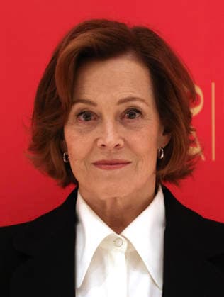 Sigourney Weaver at Red Sea Film Festival - Jeddah Sigourney Weaver poses as she attends the 5th edition of Red Sea International Film Festival, in Jeddah, Saudi Arabia, on December 10, 2025. Photo by Balkis Press ABACAPRESS.COM Jeddah Saudi Arabia  Copyright: xBalkisxPress ABACAx