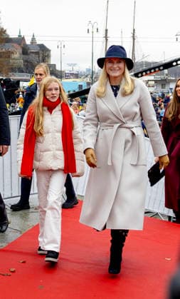 10-12-2025 Oslo Princess Mette-Marit attended the Save the Children Peace Prize celebration to Nobel Peace Prize Laureates Maria Corina Machado with her daughter Ana Corina Sosa outside the Nobel Peace Center in Oslo. Â  Copyright: xPPEx