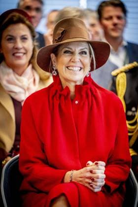 THE HAGUE Queen Maxima attends the PUM Impact Awards ceremony. PUM, founded by the employers organization VNO-NCW, sends experienced Dutch professionals to support small and medium-sized enterprises in developing countries and emerging markets with voluntary advice. ANP HOLLANDSE HOOGTE ROBIN UTRECHT netherlands out - belgium out  Copyright: xx x544486196x originalFilename: 544486196.jpg