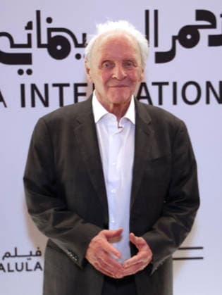 Sir Anthony Hopkins at Red Sea Film Festival - Jeddah Sir Anthony Hopkins attends the 5th edition of Red Sea International Film Festival, in Jeddah, Saudi Arabia, on December 10, 2025. Photo by Balkis Press ABACAPRESS.COM Jeddah Saudi Arabia  Copyright: xBalkisxPress ABACAx