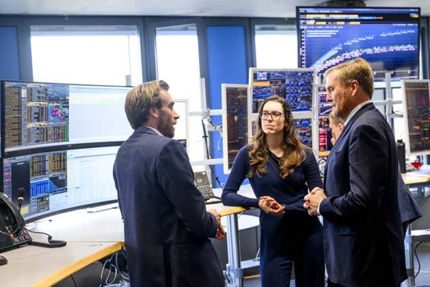 Den Haag, The Netherlands, 2025-12-10 09:33:13 THE HAGUE, 10-12-2025, Ministry of Finance. King Willem-Alexander, accompanied by the Minister of Finance, Eelco Heinen, is on a working visit to the Ministry of Finance s General Treasury Agency in The Hague. PHOTO: NLBeeld Patrick van Emst Credit: NL Beeld Patrick van Emst  Copyright: xx x