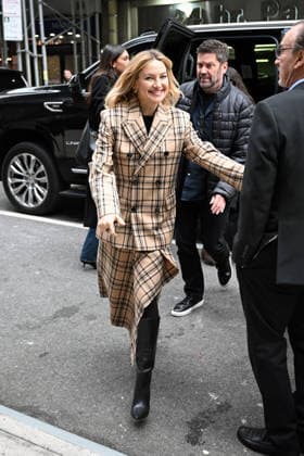 Kate Hudson arriving at the Robin Williams theater for a movie screening, New York Featuring: Kate Hudson Where: New York City, New York, United States When: 10 Dec 2025 Credit: Elder Ordonez INSTARimages EDITORIAL USE ONLY. NOT FOR USE BY NEWSPAPERS BASED IN THE UK. Copyright: xx instar55330109