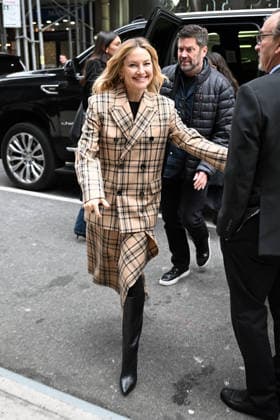 Kate Hudson arriving at the Robin Williams theater for a movie screening, New York Featuring: Kate Hudson Where: New York City, New York, United States When: 10 Dec 2025 Credit: Elder Ordonez INSTARimages EDITORIAL USE ONLY. NOT FOR USE BY NEWSPAPERS BASED IN THE UK. Copyright: xx instar55330110