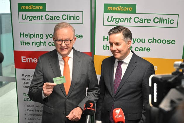 ANTHONY ALBANESE MEDICARE CLINIC VISIT, Prime Minister Anthony Albanese and Minister for Health Mark Butler visit the newly opened Marrickville Medicare Urgent Care Clinic in Sydney, Thursday, December 11, 2025. ( NO ARCHIVING SYDNEY NEW SOUTH WALES AUSTRALIA  Copyright: xMICKxTSIKASx 20251211149519060490