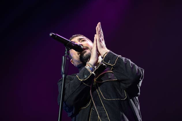 December 10, 2025, Madrid, Spain: Singer Antonio Orozco performs during a concert at the Movistar Arena. Madrid Spain - ZUMAs197 20251210_aaa_s197_311 Copyright: xAtilanoxGarciax