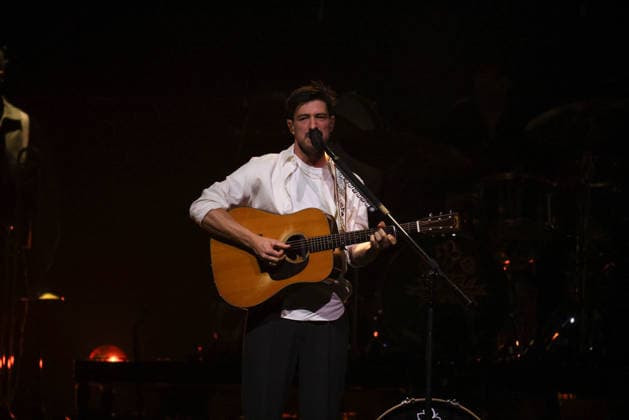 Mumford and Sons at The O2 Arena on their Rushmere Tour 10th December 2025 Marcus Mumford of Mumford and Sons at The O2 Arena, London United Kingdom on their Rushmere Tour 10th December 2025, Credit:Ray Hill Avalon  Copyright: xRayxHillx xAvalonx 1058273048