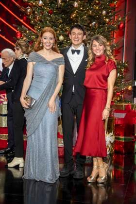 ABBleipzig Barbara Meier, Julian Janssen and Louise Bär Baer on stage Participants Guest at the 31 Jose Carreras Gala in the Media City Leipzig, on 10 12 25 Saxony Germany