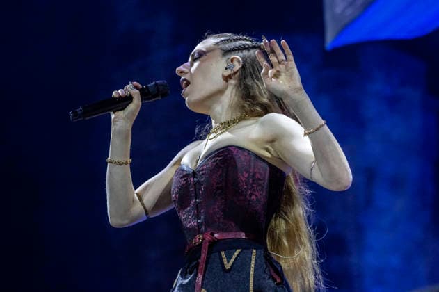 The Legendary Orchestra live at a concert in the ZAG Arena Hannover, 08 12 2025 Foto:xC.xSpeidelx xFuturexImagex legendary_5204