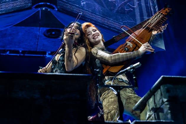 The Legendary Orchestra live at a concert in the ZAG Arena Hannover, 08 12 2025 Foto:xC.xSpeidelx xFuturexImagex legendary_5206