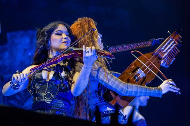 The Legendary Orchestra live at a concert in the ZAG Arena Hannover, 08 12 2025 Foto:xC.xSpeidelx xFuturexImagex legendary_5207