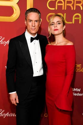 ABBleipzig Sven Lorig, Stephanie Müller Spirra presenters as guests on the red carpet at the 31 Jose Carreras Gala at Media City Leipzig, on 10 12 25 Saxony Germany