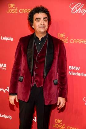 ABBleipzig Rolando Villazon Saenger on the red carpet at the 31 Jose Carreras Gala in the Media City Leipzig, on 10 12 25 Saxony Germany