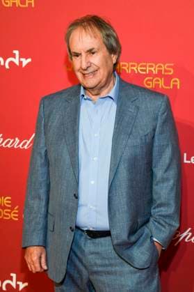 ABBleipzig Chris de Burgh Saenger on the red carpet at the 31 Jose Carreras Gala at Media City Leipzig, on 10 12 25 Saxony Germany