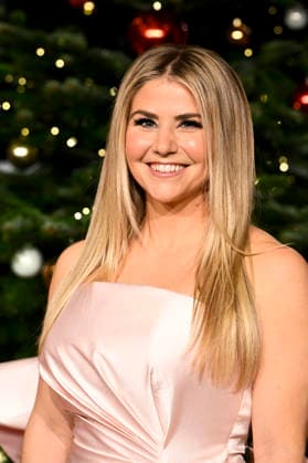 ABBleipzig Beatrice Egli singer on the red carpet at the 31 Jose Carreras Gala in the Media City Leipzig, on 10 12 25 Saxony Germany