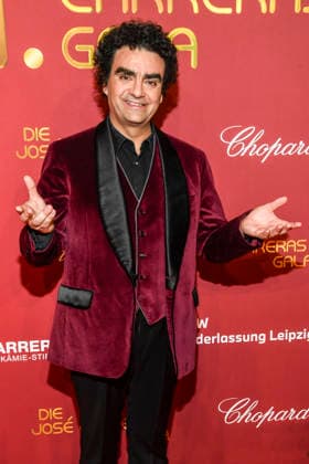 ABBleipzig Rolando Villazon Saenger on the red carpet at the 31 Jose Carreras Gala in the Media City Leipzig, on 10 12 25 Saxony Germany
