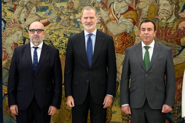 King Felipe VI of Spain receives in audience a delegation from the Independent Trade Union and Civil Servants Association (CSIF), who will present him with the Union s Medal. December 11, 2025. (2025121133)