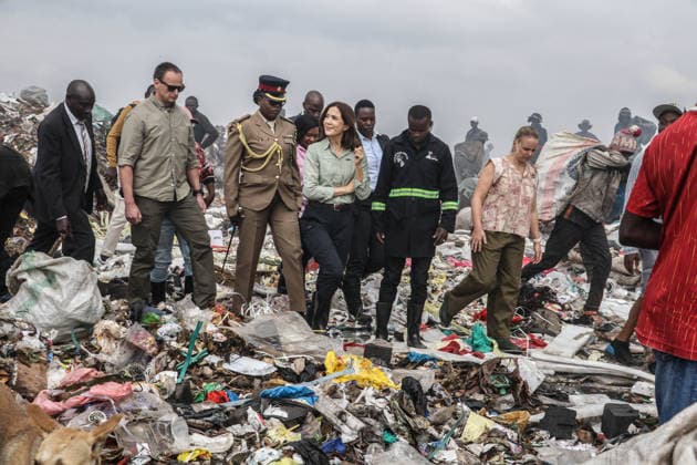 Queen Mary of Denmark in Kenya NAIROBI, KENYA - DECEMBER 11: Queen Mary of Denmark inspects the Dandora dumpsite in eastern Nairobi, Kenya, which receives around 2,000 tons of waste daily, as part of her trip to the country and receives a briefing from officials about the site, on December 11, 2025. James Kamau Anadolu Nairobi Kenya. Editorial use only. Please get in touch for any other usage.  Copyright: x2025xAnadoluxJamesxKamaux