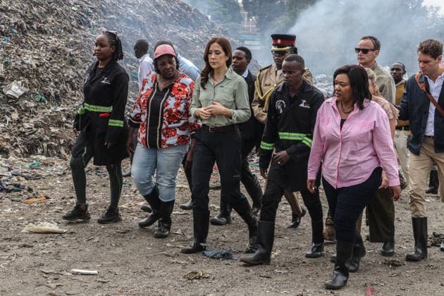 Queen Mary of Denmark in Kenya NAIROBI, KENYA - DECEMBER 11: Queen Mary of Denmark inspects the Dandora dumpsite in eastern Nairobi, Kenya, which receives around 2,000 tons of waste daily, as part of her trip to the country and receives a briefing from officials about the site, on December 11, 2025. James Kamau Anadolu Nairobi Kenya. Editorial use only. Please get in touch for any other usage.  Copyright: x2025xAnadoluxJamesxKamaux