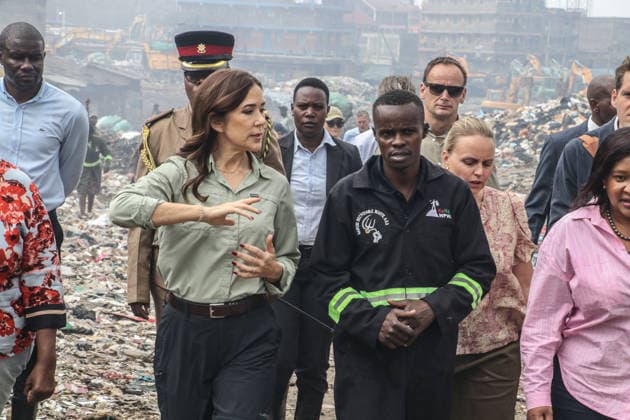 Queen Mary of Denmark in Kenya NAIROBI, KENYA - DECEMBER 11: Queen Mary of Denmark inspects the Dandora dumpsite in eastern Nairobi, Kenya, which receives around 2,000 tons of waste daily, as part of her trip to the country and receives a briefing from officials about the site, on December 11, 2025. James Kamau Anadolu Nairobi Kenya. Editorial use only. Please get in touch for any other usage.  Copyright: x2025xAnadoluxJamesxKamaux
