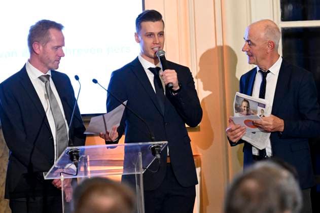 King Philippe attends the Belgodyssée awards 2025 BRUSSELS, BELGIUM - DECEMBER 11 : King Philippe attends the Belgodyssée awards 2025 ceremony. This competition, organised by the Prince Philippe Fund in partnership with RTBF, VRT, Éditions de l Avenir and Knack, and supported by the Prime Minister s Office and Brussels Airlines, brings together pairs of journalism students every year . Pictured Maxime Verhaert on December 11, 2025 in Brussels, Belgium, 11 12 2025 Brussels Belgium  Copyright: xDidierxLebrunx