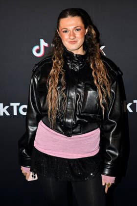 STOCKHOLM, SWEDEN 20251211 Kharma Sarenbrant arrives at this years Year on TikTok event at Stockholms Gasverk STOCKHOLM SWEDEN x10050x  Copyright: xPontusxLundahl TTx YEAR ON TIKTOK 7MuhjGCMNXQ