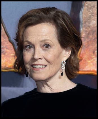. 11 12 2025. London, United Kingdom. Sigourney Weaver arriving at the Avatar: Fire and Ash premiere in London.  xStephenxLockx xi-Imagesx IIM-26449-0020