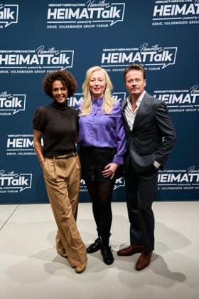 3 Peemöllers Heimat Talk Dennenesch ZoudÃ Zoude , Ilka Peemöller, Roman Knizka 3 Peemöllers Heimat Talk at the DRIVE Volkswagen Group Forum in Berlin on 17 11 2025 Copyright: xEventpressxRadkex