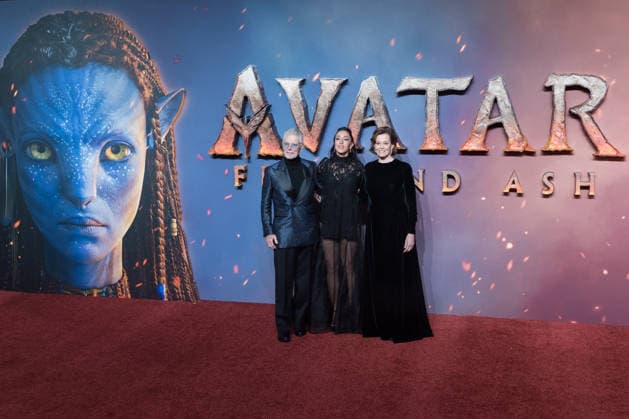 Avatar: Fire and Ash UK Premiere in London LONDON, UNITED KINGDOM - DECEMBER 11: Stephen Lang (L), Oona Chaplin (C) and Sigourney Weaver attend the UK premiere of Avatar: Fire and Ash at BFI IMAX, Waterloo in London, United Kingdom on December 11, 2025. Wiktor Szymanowicz Anadolu London United Kingdom. Editorial use only. Please get in touch for any other usage.  Copyright: x2025xAnadoluxWiktorxSzymanowiczx