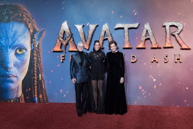 Avatar: Fire and Ash UK Premiere in London LONDON, UNITED KINGDOM - DECEMBER 11: Stephen Lang (L), Oona Chaplin (C) and Sigourney Weaver attend the UK premiere of Avatar: Fire and Ash at BFI IMAX, Waterloo in London, United Kingdom on December 11, 2025. Wiktor Szymanowicz Anadolu London United Kingdom. Editorial use only. Please get in touch for any other usage.  Copyright: x2025xAnadoluxWiktorxSzymanowiczx