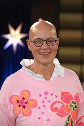 Pediatric oncologist and stand-up paddler Birgit Burkhardt as a guest on the WDR talk show Kölner Treff