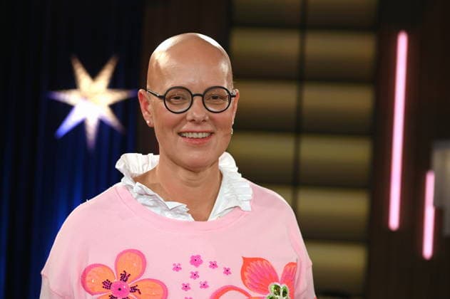 Kinderonkologin und Stand-Up-Paddlerin Birgit Burkhardt zu Gast in der WDR Talkshow Kölner Treff *** Pediatric oncologist and stand-up paddler Birgit Burkhardt as a guest on the WDR talk show Kölner Treff