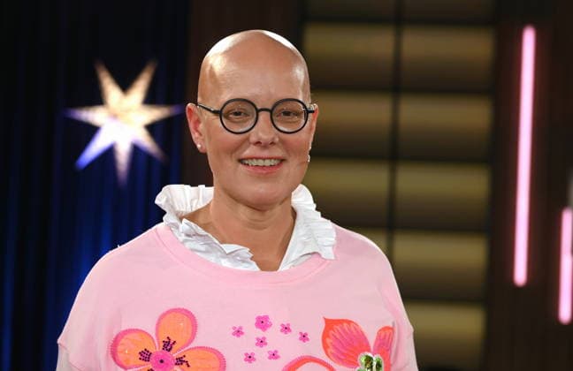 Pediatric oncologist and stand-up paddler Birgit Burkhardt as a guest on the WDR talk show Kölner Treff
