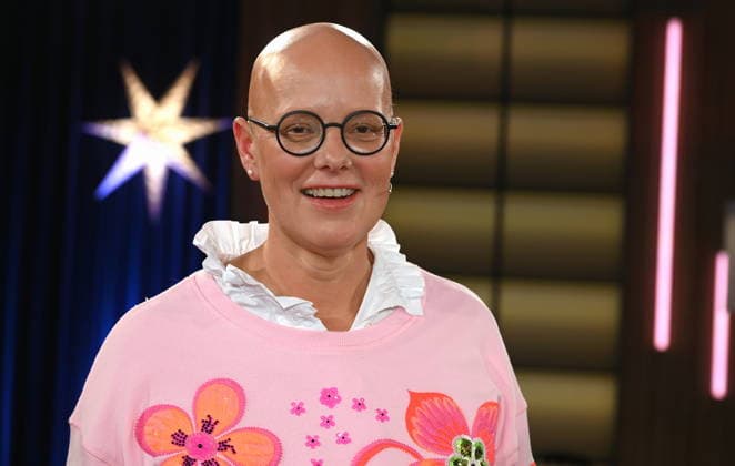 Pediatric oncologist and stand-up paddler Birgit Burkhardt as a guest on the WDR talk show Kölner Treff