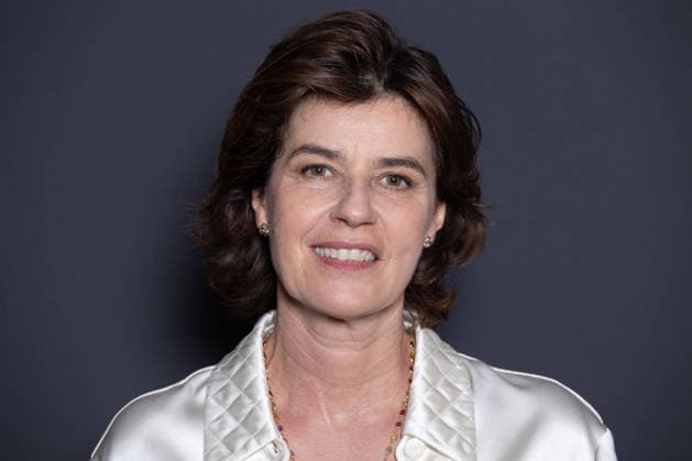 Andre Bazin - Cahiers Du Cinema Prize Irène Jacob attends the Andre Bazin - Cahiers Du Cinema-Chanel Prize at La Coupole on December 11, 2025 in Paris, France. Photo by Nasser Berzane ABACAPRESS.COM Paris France  Copyright: xBerzanexNasser ABACAx