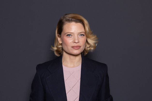 Andre Bazin - Cahiers Du Cinema Prize Mélanie Thierry attends the Andre Bazin - Cahiers Du Cinema-Chanel Prize at La Coupole on December 11, 2025 in Paris, France. Photo by Nasser Berzane ABACAPRESS.COM Paris France  Copyright: xBerzanexNasser ABACAx