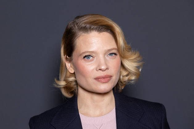 Andre Bazin - Cahiers Du Cinema Prize Mélanie Thierry attends the Andre Bazin - Cahiers Du Cinema-Chanel Prize at La Coupole on December 11, 2025 in Paris, France. Photo by Nasser Berzane ABACAPRESS.COM Paris France  Copyright: xBerzanexNasser ABACAx