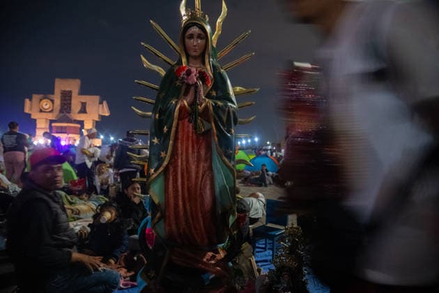 Devotees of the Virgin of Guadalupe arrive at the Basilica of Santa Maria Guadalupe to visit her temple during the Virgin of Guadalupe s day. on December 11, 2025 in Mexico City, Mexico. Mexico City Mexico - ZUMAe321 20251211_zia_e321_033 Copyright: xMarcoxGonzalezx