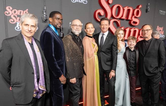 December 11, 2025, Bronx, New York, USA: Michael Imperioli, Mustafa Shakir, Craig Brewer, Kate Hudson, Hugh Jackman, Ella Andderson, Hudson Hensley, Jim Belushi attend premiere of Song Sung Blue by FocusFeatures at AMC Lincoln Square in New York, NY on December 11, 2025 Bronx USA - ZUMAr339 20251211_znp_r339_049 Copyright: xLevxRadinx