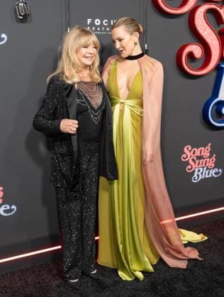 December 11, 2025, Bronx, New York, USA: Goldie Hawn and Kate Hudson wearing dress by Valentino attend premiere of Song Sung Blue by FocusFeatures at AMC Lincoln Square in New York, NY on December 11, 2025 Bronx USA - ZUMAr339 20251211_znp_r339_176 Copyright: xLevxRadinx