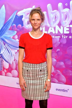 Sinja Dieks at the exhibition opening Bubble Planet The adventure museum for all the senses in the Arena Berlin Berlin, 11 12 2025 Foto:xM.xBehrensx xFuturexImagex bubble_5242