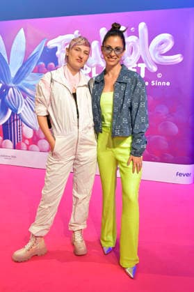 Luise Zücker and Zora Alber at the exhibition opening Bubble Planet The experience museum for all the senses in the Arena Berlin Berlin, 11 12 2025 Foto:xM.xBehrensx xFuturexImagex bubble_5265