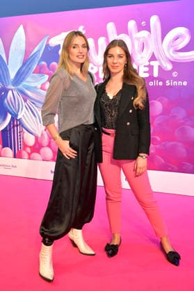 Marie von den Benken and Sonja Werner at the exhibition opening Bubble Planet The experience museum for all the senses in the Arena Berlin Berlin, 11 12 2025 Foto:xM.xBehrensx xFuturexImagex bubble_5269
