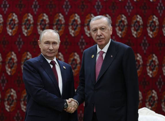 Turkish President Erdogan - Russian President Putin meeting in Ashgabat ASHGABAT, TURKMENISTAN - DECEMBER 12: (----EDITORIAL USE ONLY – MANDATORY CREDIT - TURKISH PRESIDENCY MURAT CETINMUHURDAR HANDOUT - NO MARKETING NO ADVERTISING CAMPAIGNS - DISTRIBUTED AS A SERVICE TO CLIENTS----) Turkish President Recep Tayyip Erdogan meets with Russian President Vladimir Putin as part of the International Peace and Security Forum, which is being held to mark the 30th anniversary of Turkmenistan’s status of permanent neutrality and the designation of 2025 as the ‘International Year of Peace and Trust’ by the UN General Assembly in Ashgabat, Turkmenistan on December 12, 2025. TUR Presidency Murat Cetinmuhurdar Anadolu Ashgabat Turkmenistan. Edito  Copyright: x2025xAnadoluxTURxPresidency MuratxCetinmuhurdarx